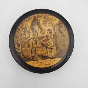 Antique Snuff box with Frech motife